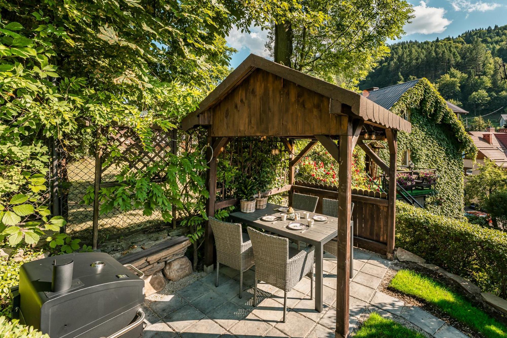 Dom "Pod Gorkami" Apartment Szczawnica Luaran gambar
