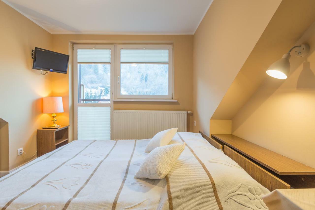 Dom "Pod Gorkami" Apartment Szczawnica Luaran gambar