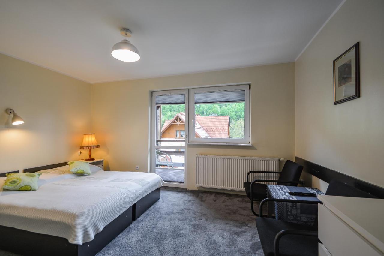 Dom "Pod Gorkami" Apartment Szczawnica Luaran gambar